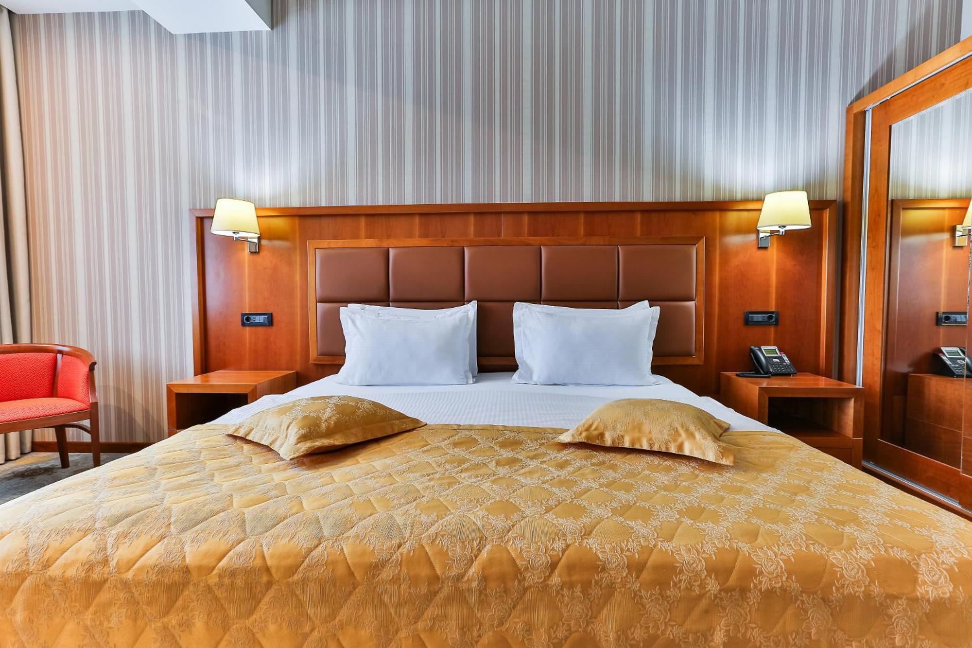 Kings Park Hotel Podgorica Eksteriør bilde