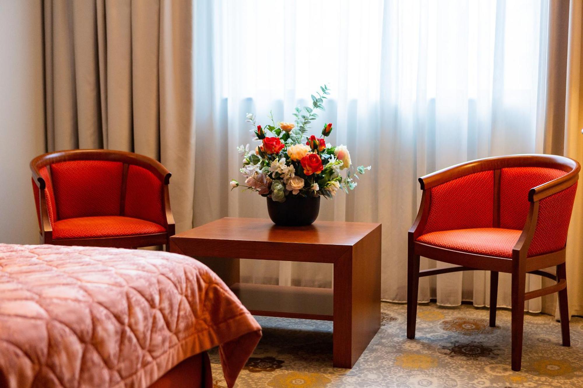 Kings Park Hotel Podgorica Eksteriør bilde
