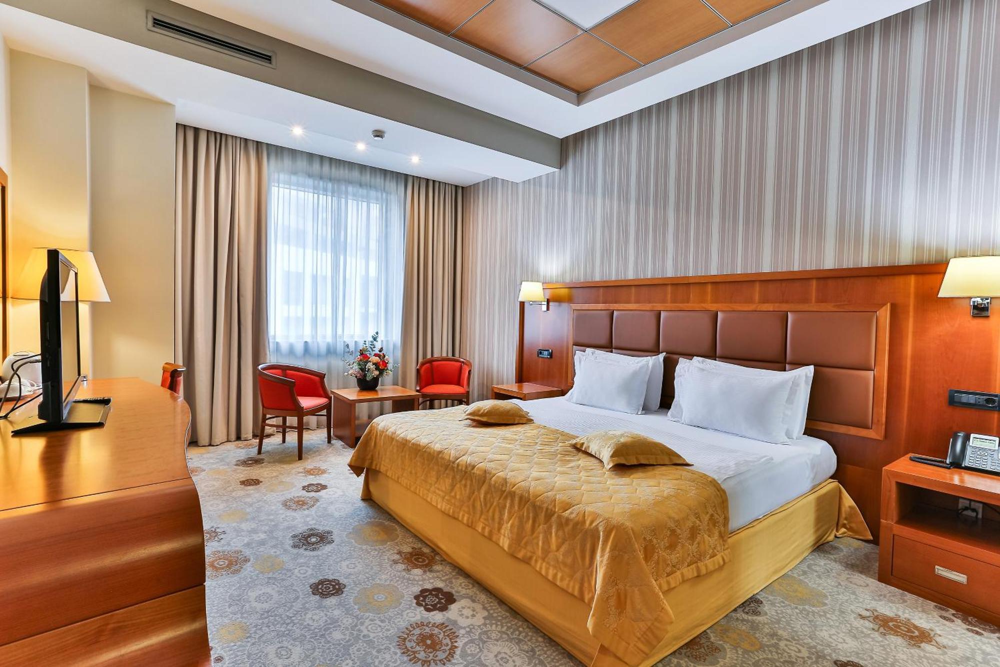 Kings Park Hotel Podgorica Eksteriør bilde