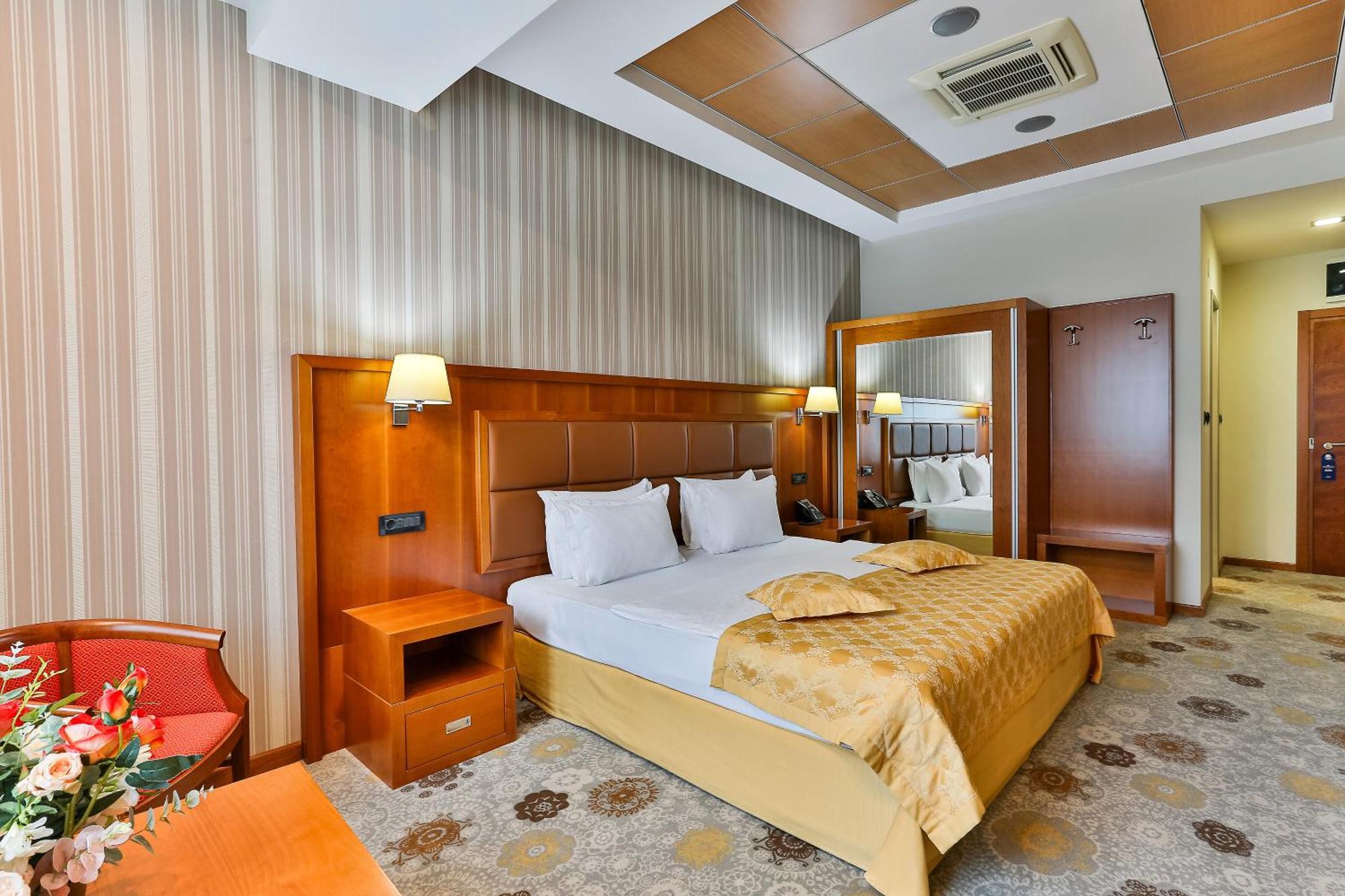 Kings Park Hotel Podgorica Eksteriør bilde