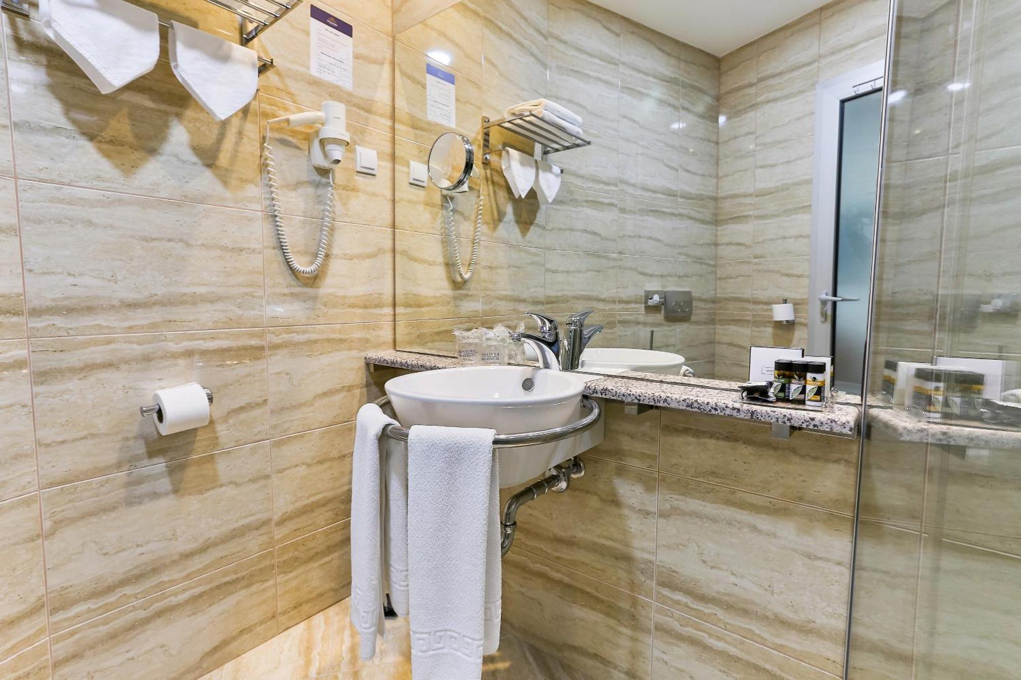Kings Park Hotel Podgorica Eksteriør bilde