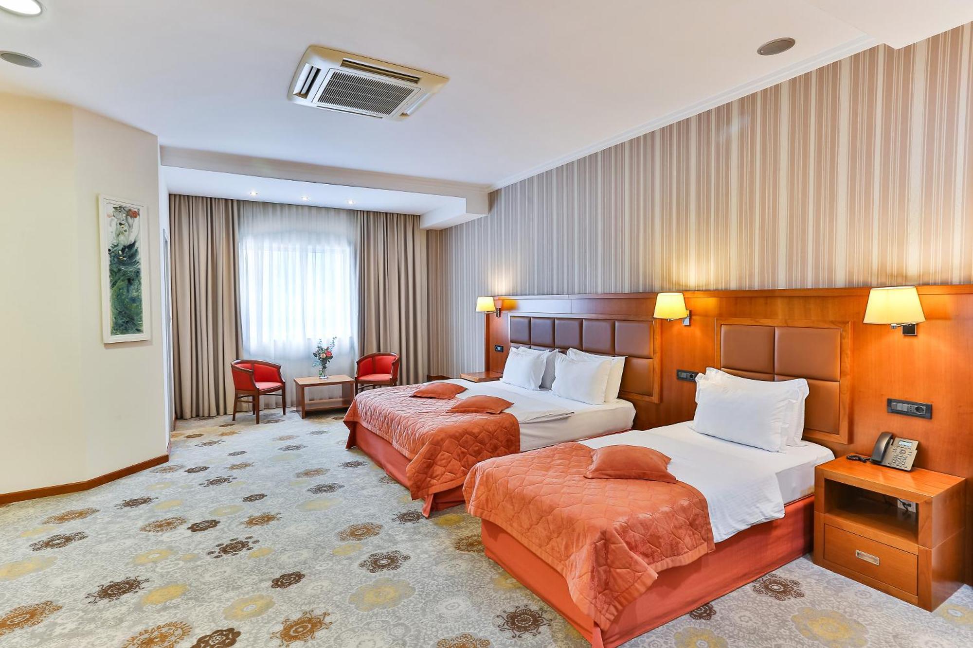 Kings Park Hotel Podgorica Eksteriør bilde