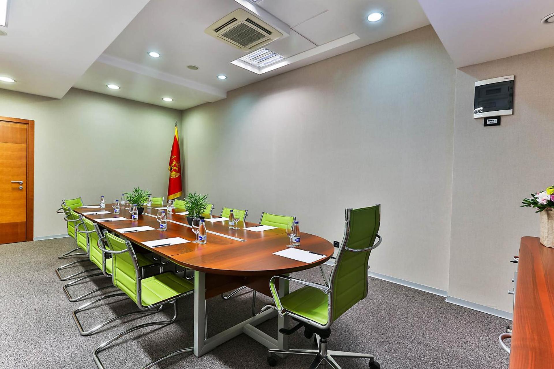 Kings Park Hotel Podgorica Eksteriør bilde
